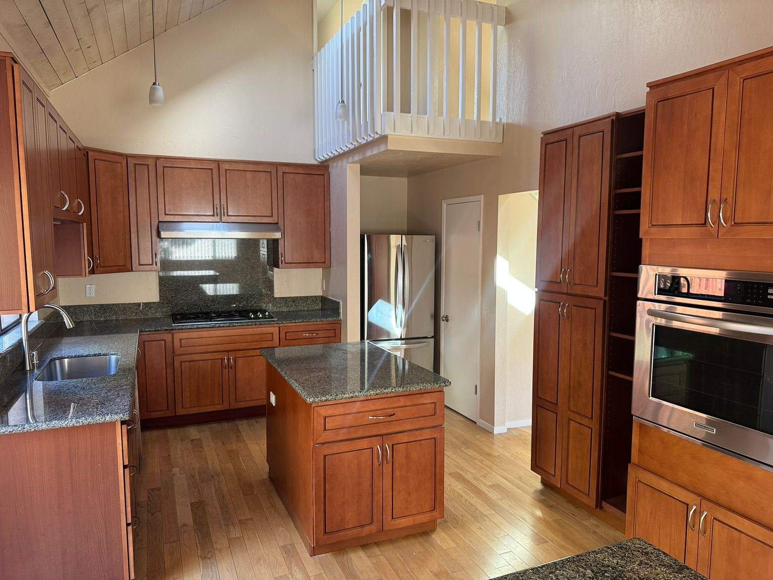 371 Carrera Dr photo 3