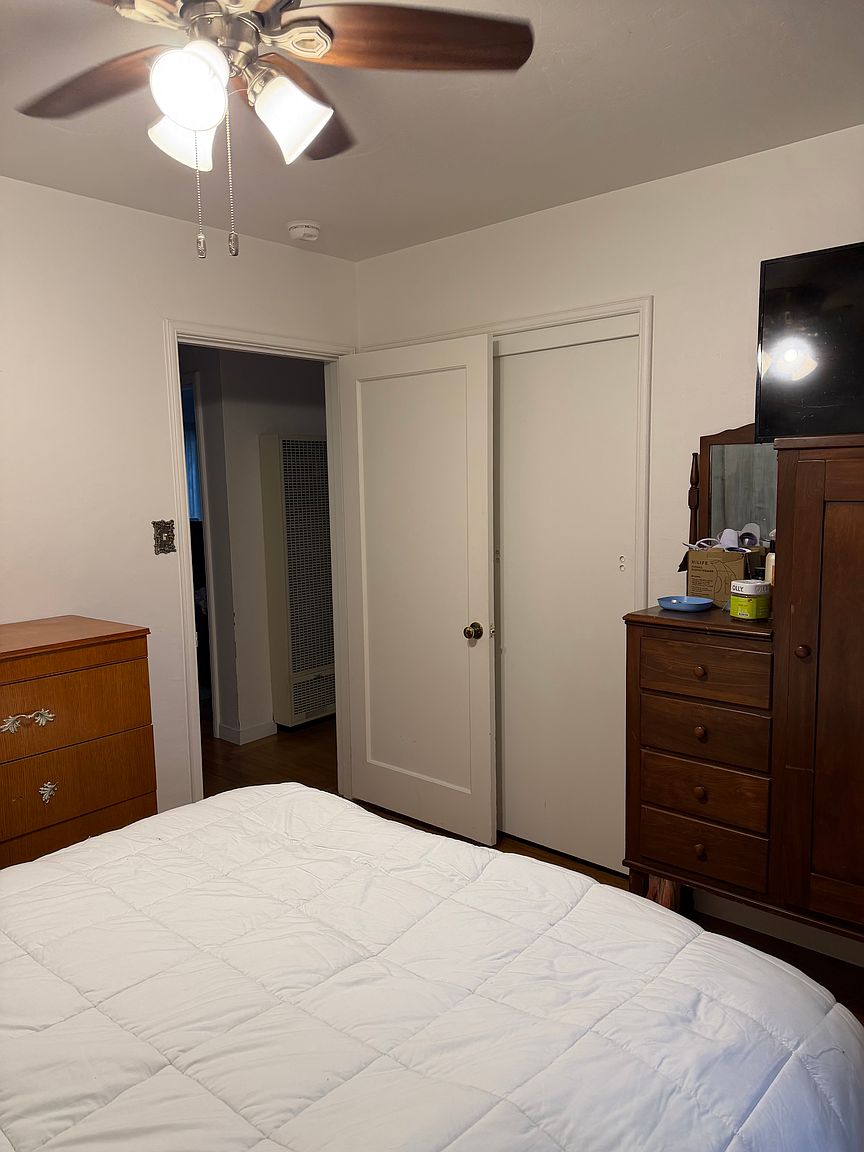 2015 Marin St photo 3