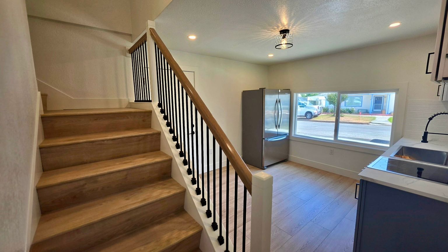 19 Bellevue Ave photo 5