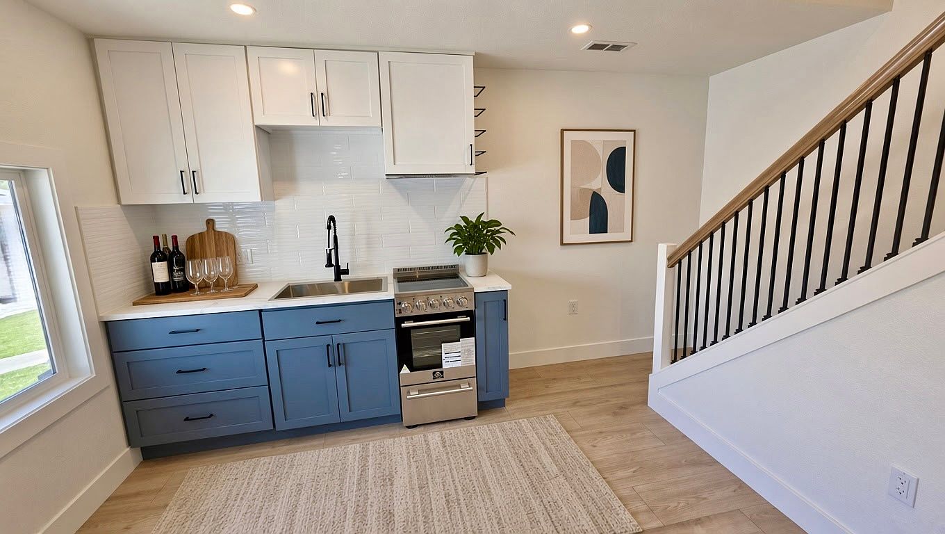 19 Bellevue Ave photo 3