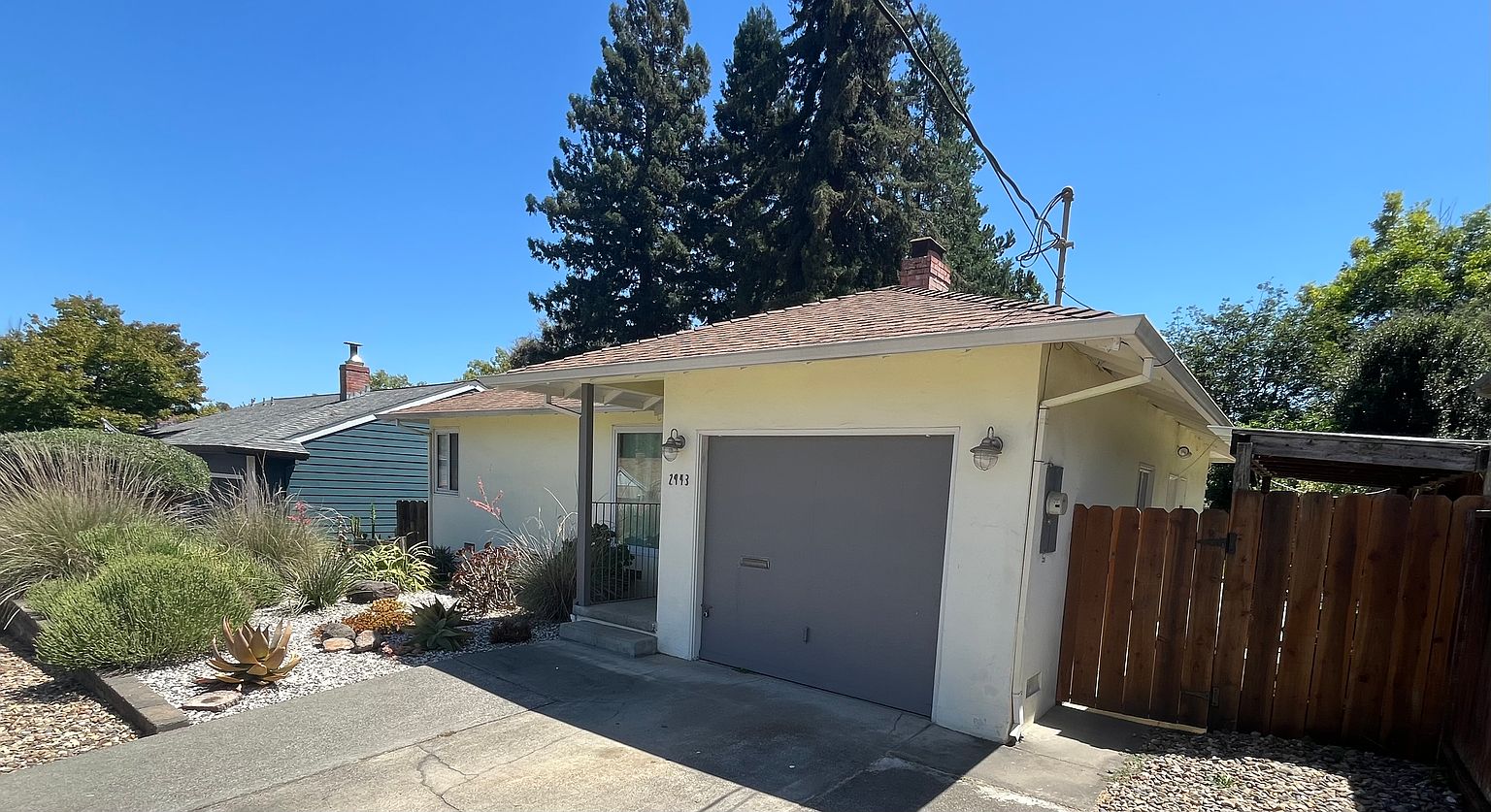 2BR/1BA Single Family House on Sunrise Dr · Napa photo 5