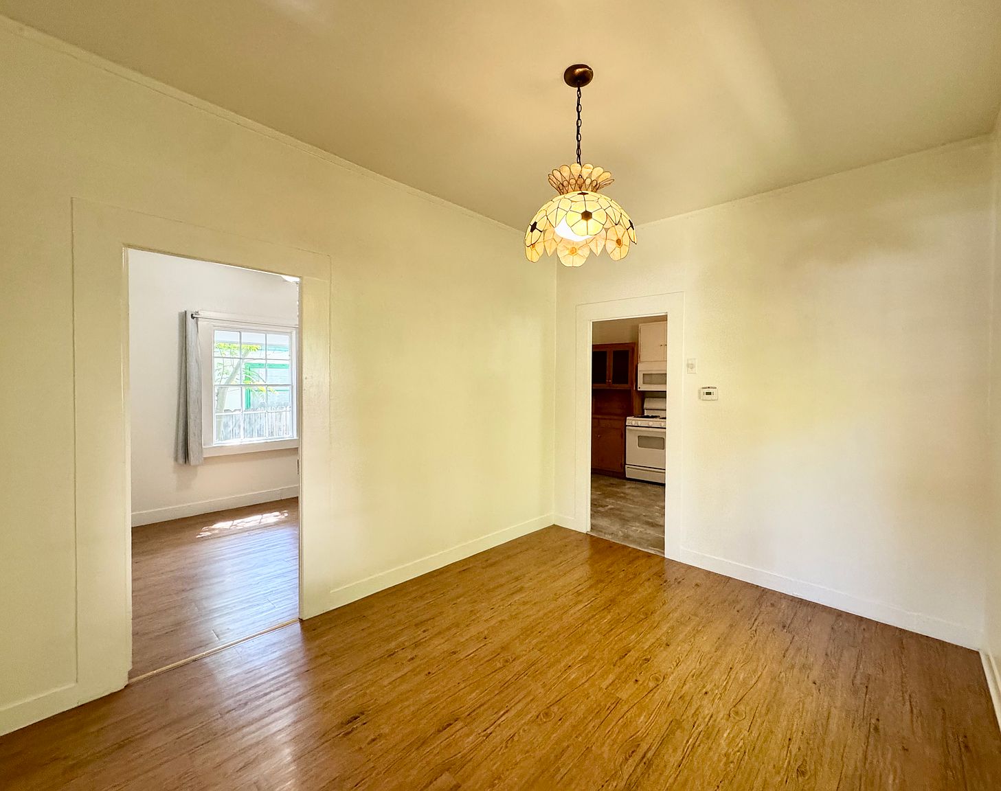 341 Coombs St photo 5