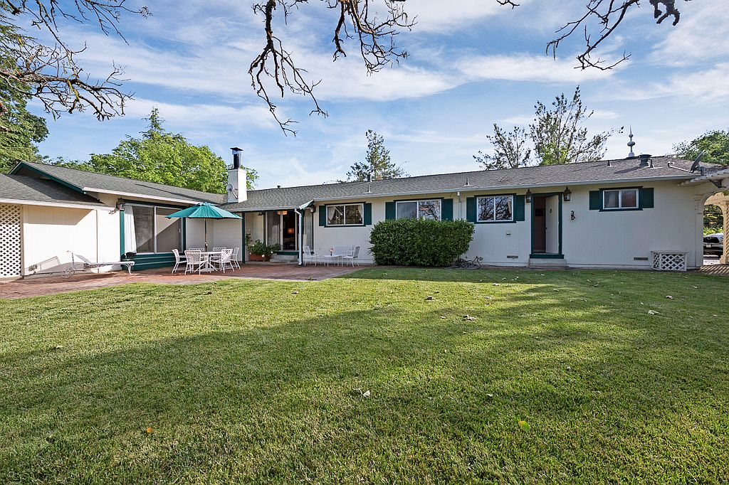 7744 Saint Helena Hwy photo 3