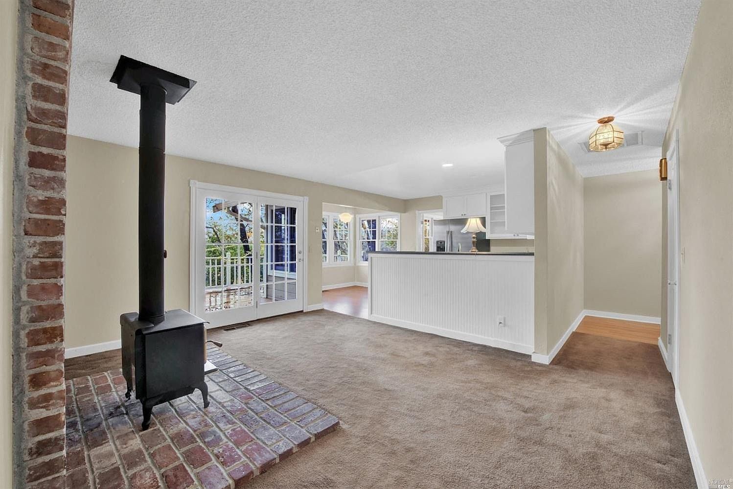143 Ridgecrest Dr photo 4