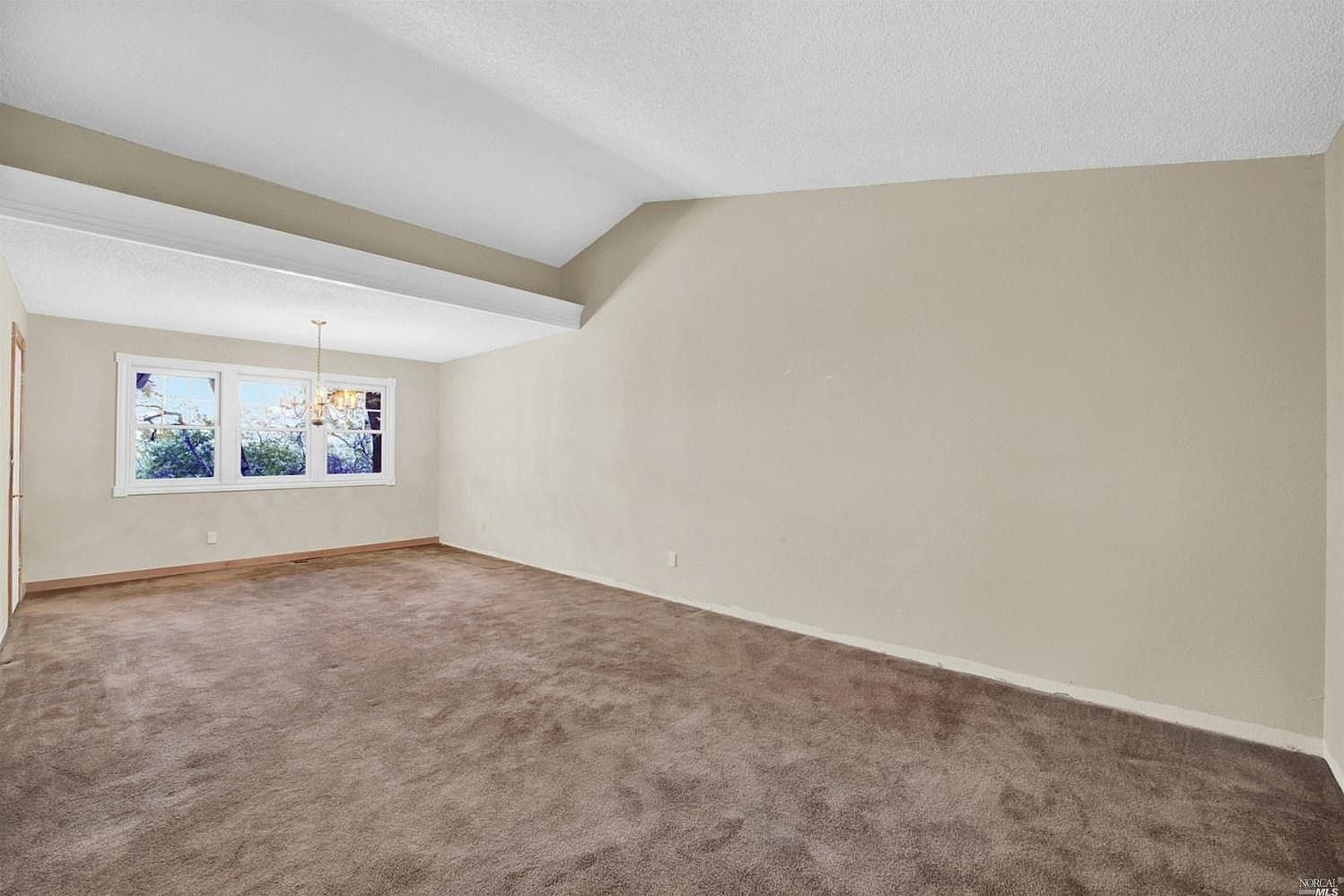 143 Ridgecrest Dr photo 5