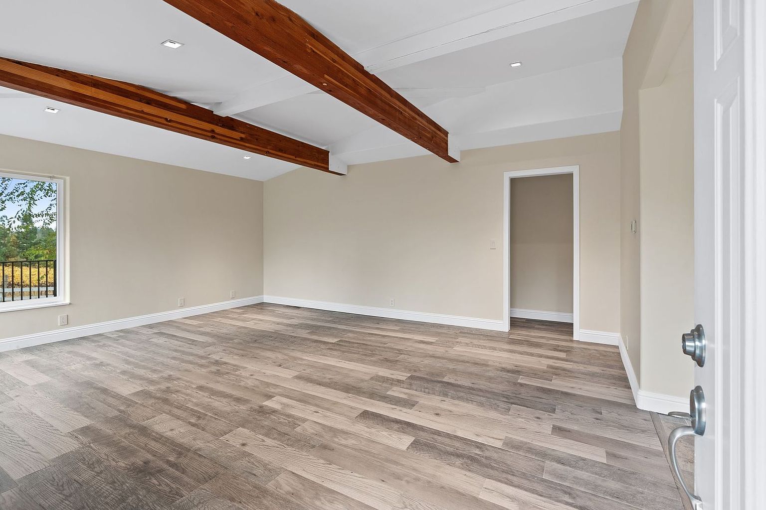 1543 Estee Ave Napa, CA 94558 photo 3