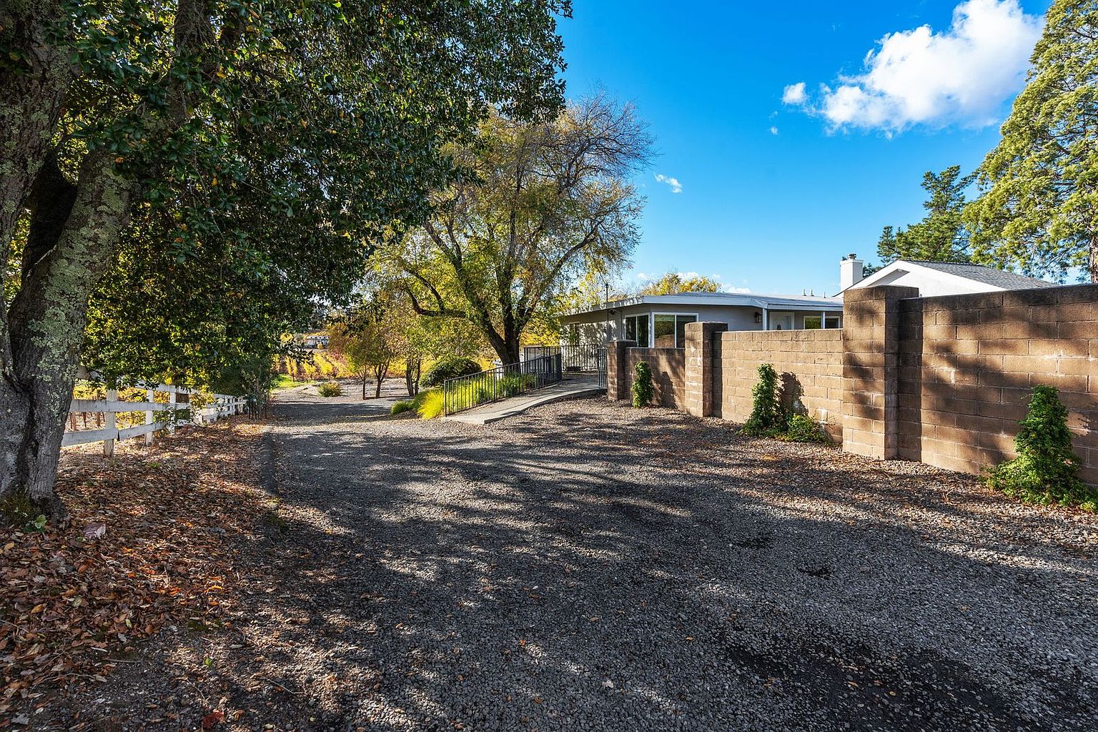 1543 Estee Ave Napa, CA 94558 photo 2