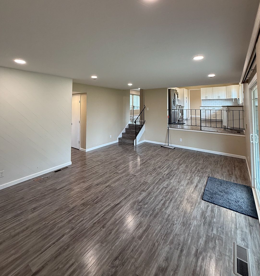 3368 Linda Mesa Way photo 3