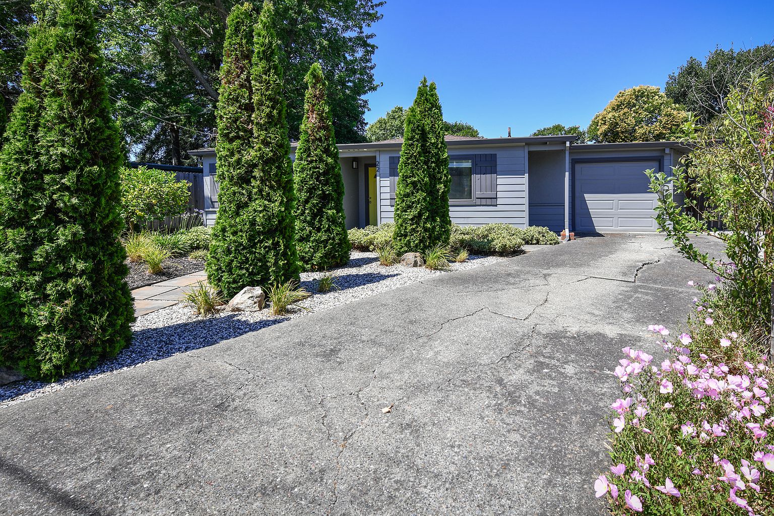 22 Patrick Ct photo 2
