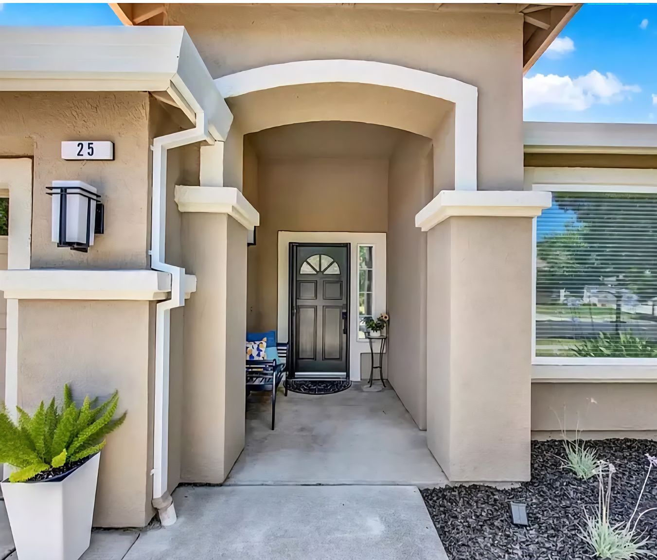 25 Sea Breeze Ct photo 2