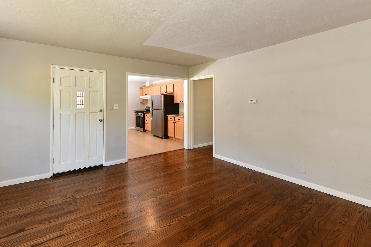 1415 Meek Ave photo 5
