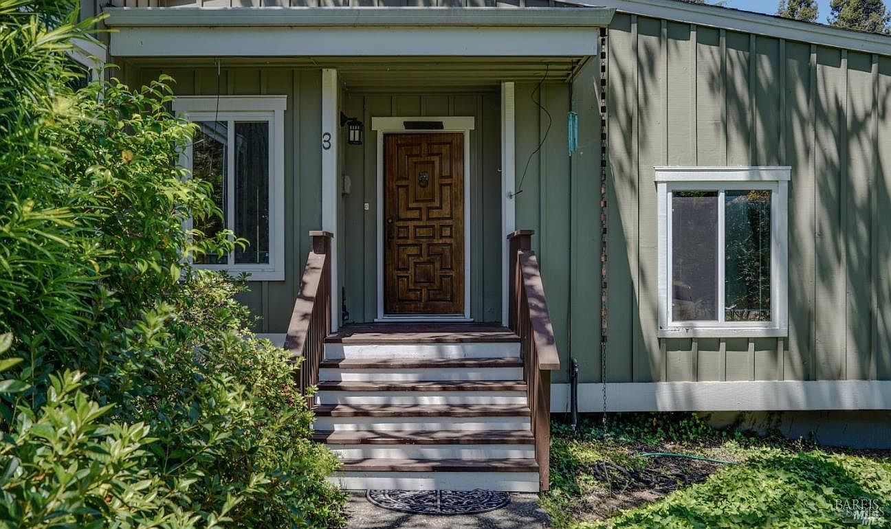 3 Oak Grove Way photo 2