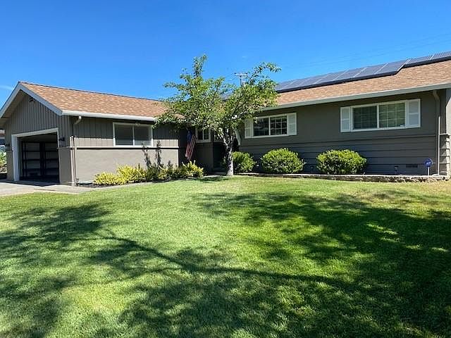 3454 Meadowbrook Dr photo 2