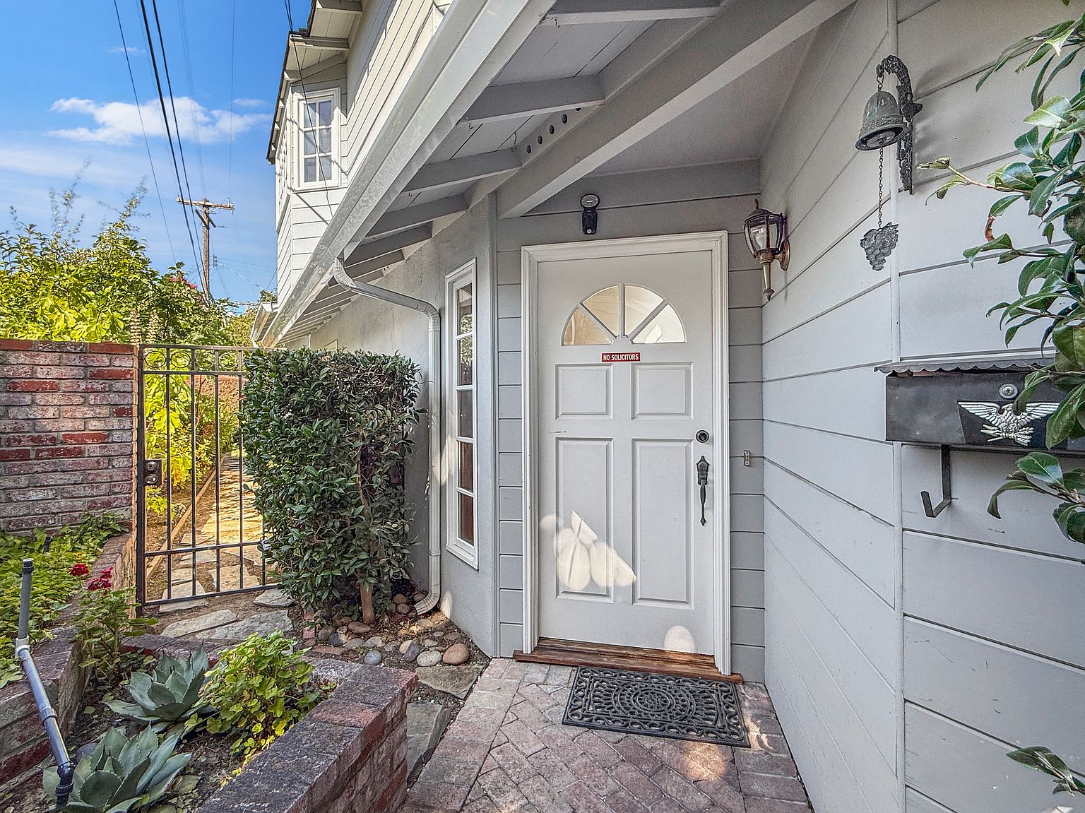 Houses on Hilbar Ln · Palo Alto photo 3