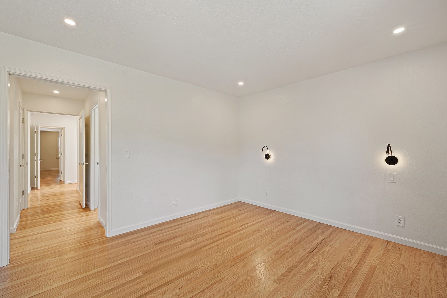 1351 Harker Ave photo 5