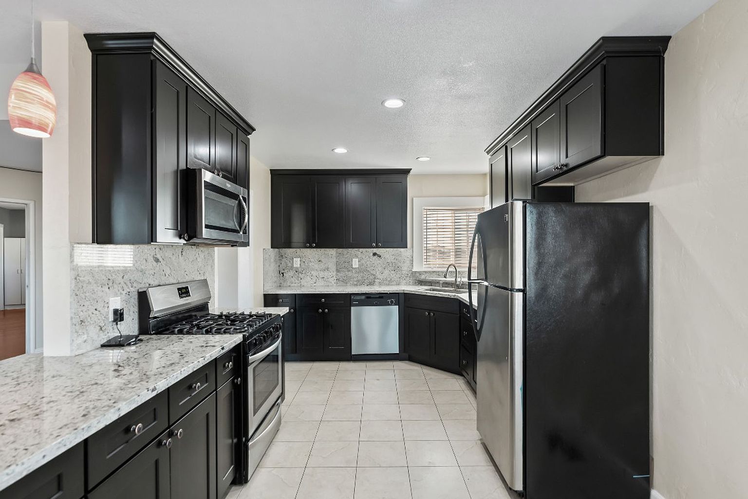 1343 State St photo 4