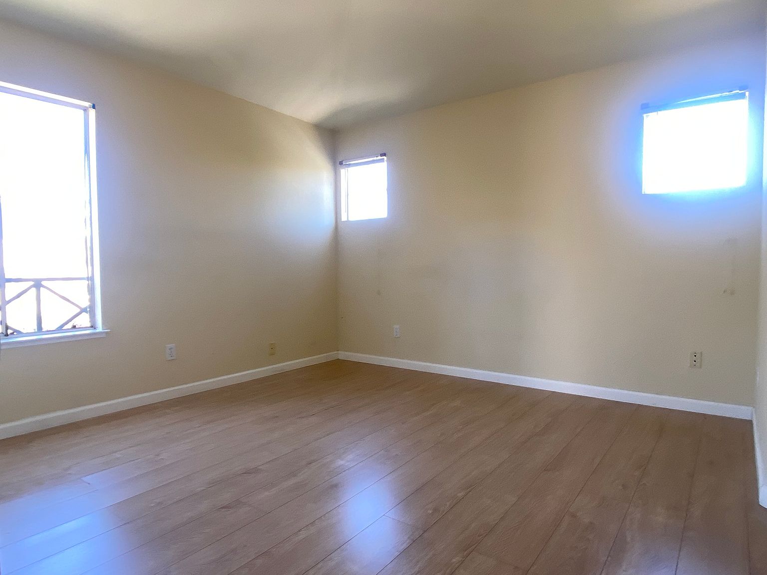 332 Montecito Way photo 4