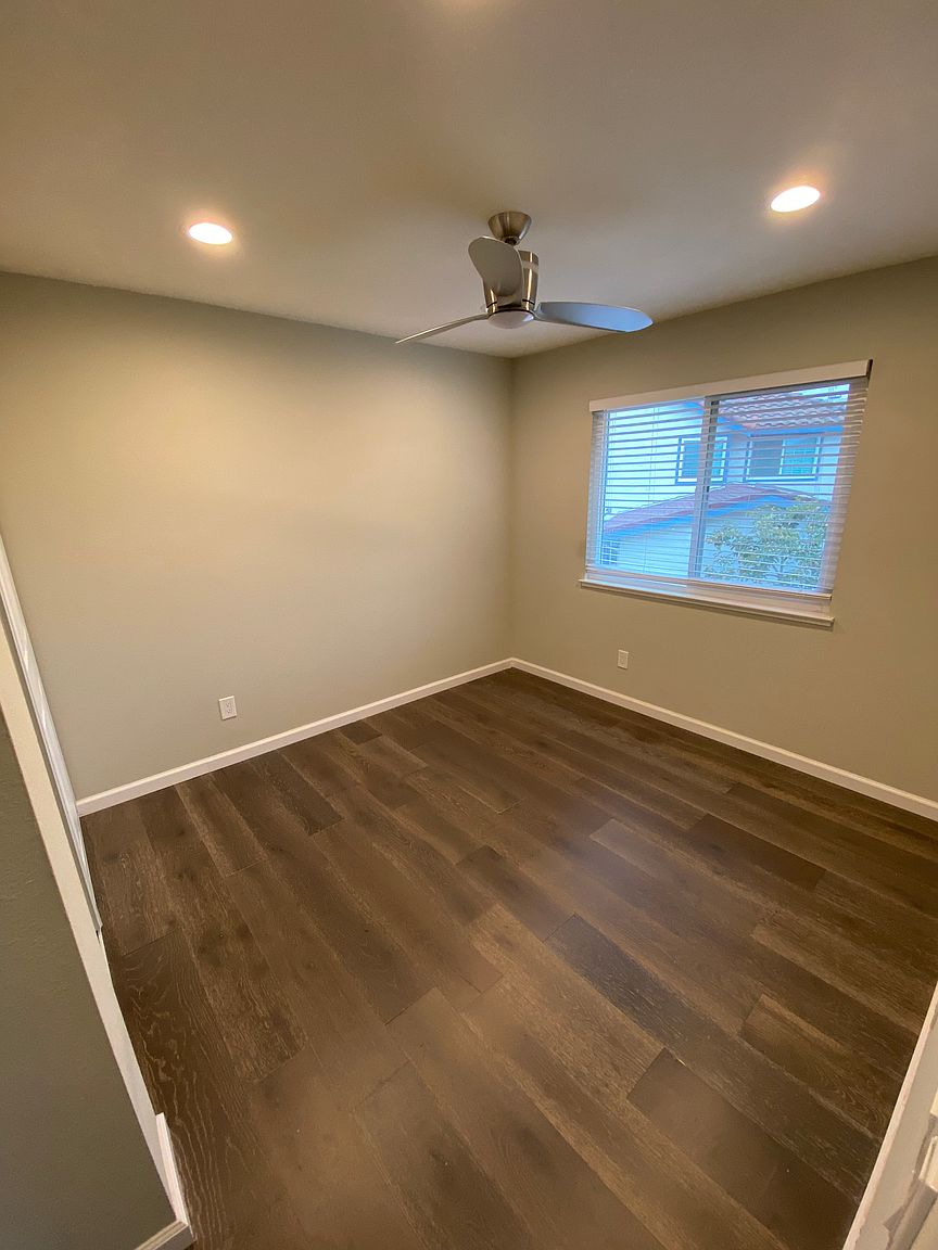 1004 Gordon St photo 4