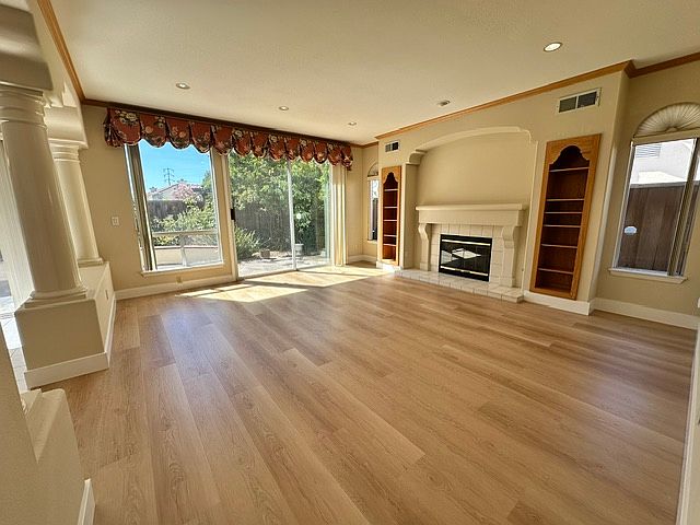 353 Silverlake Ct photo 3