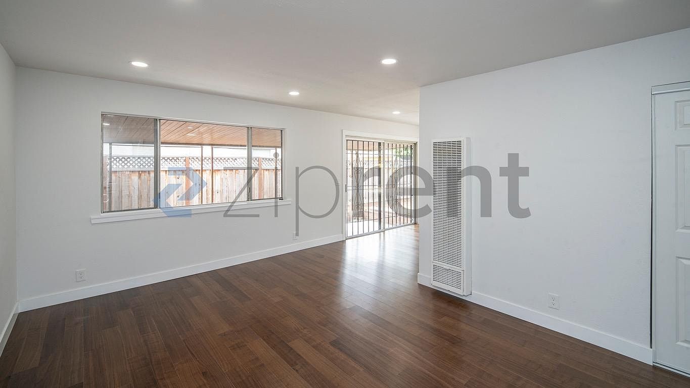 545 Printy Ave photo 3