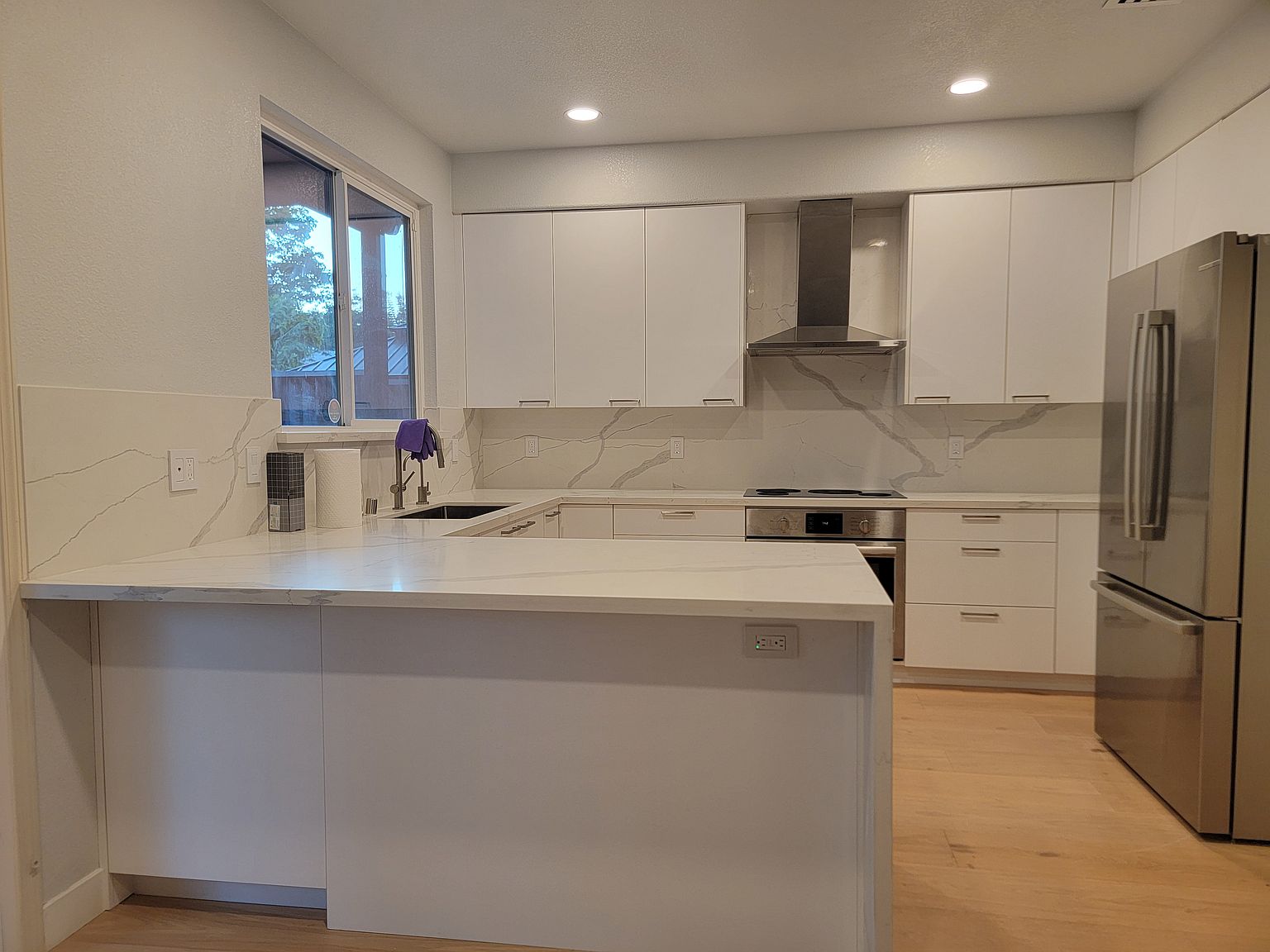 1017 Phoenix Ct photo 3
