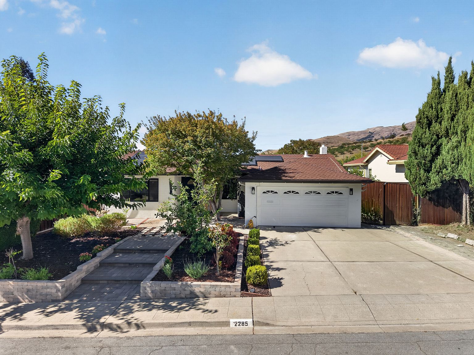 2285 Lacey Dr photo 5