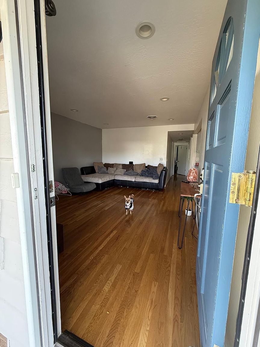810 Keith Ln photo 2