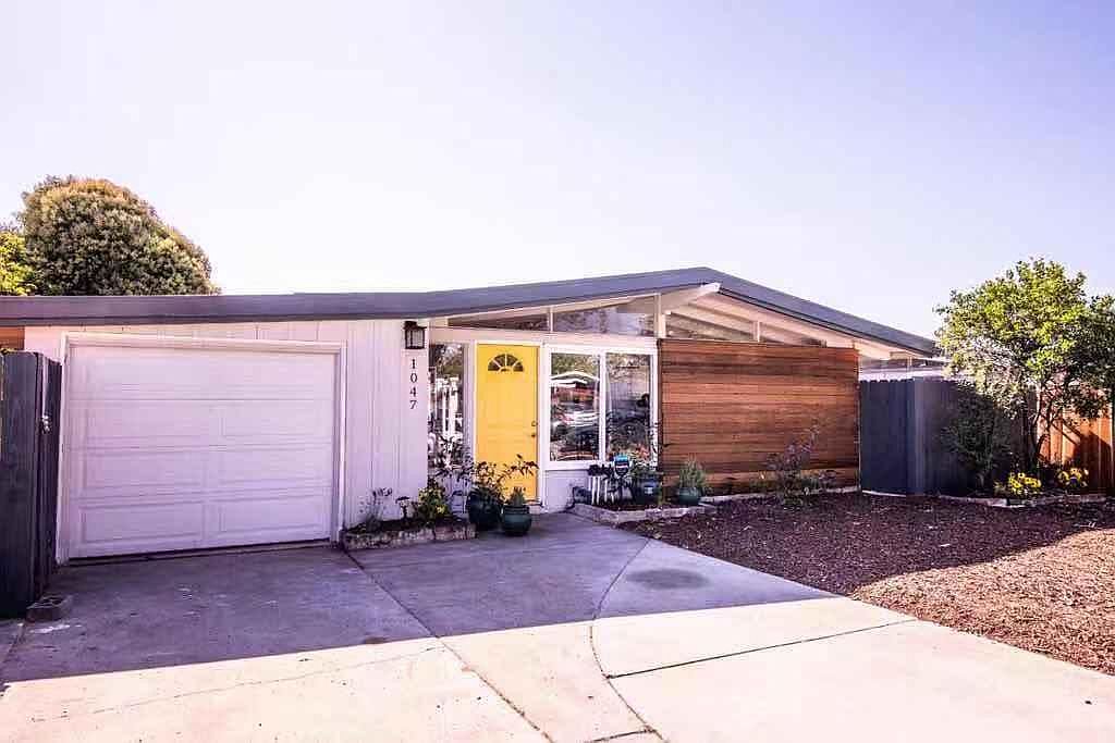 1047 Blazingwood Dr