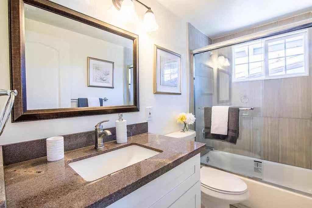 1047 Blazingwood Dr photo 5