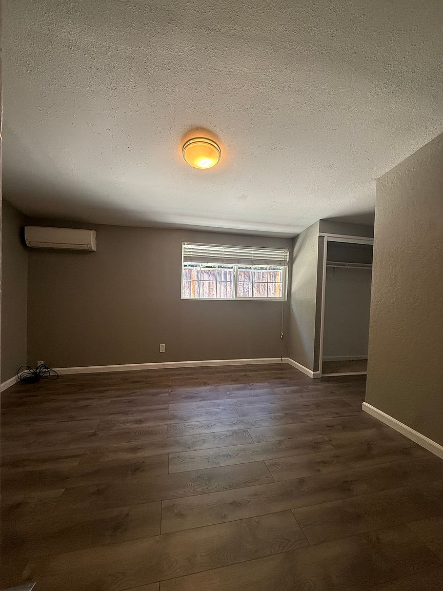 1177 Redrock Ct photo 3