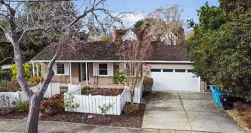 155 Washington Ave Palo Alto, CA 94301 photo 3