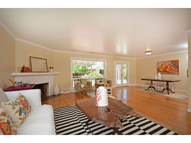 2680 Waverley St photo 4