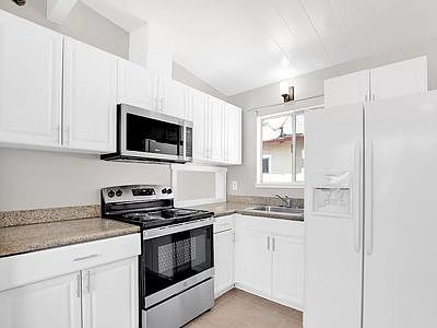 3271 Alma St photo 5