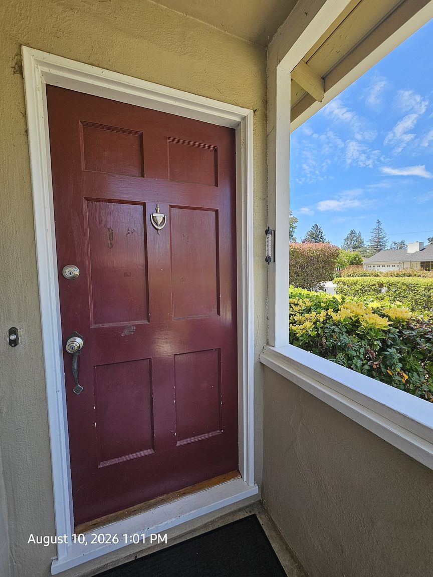 2BR/1BA Apartment on Encina Grande Dr · Palo Alto photo 4