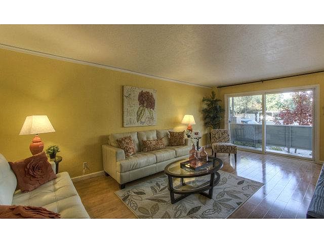 183 Del Medio Ave photo 2