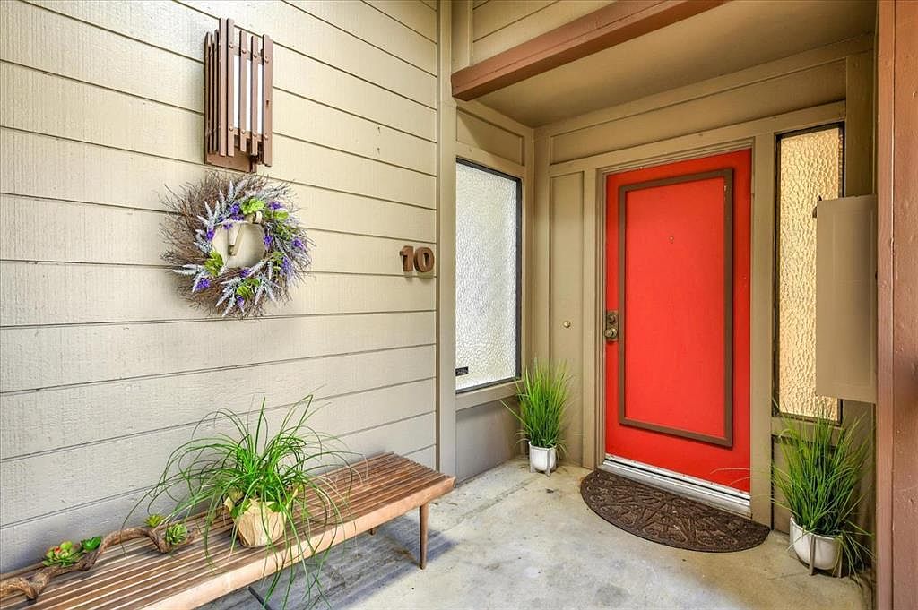 2040 West Middlefield Road, Mountain View, CA 94043 photo 2