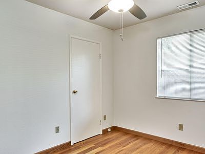 214 Sherland Ave photo 5