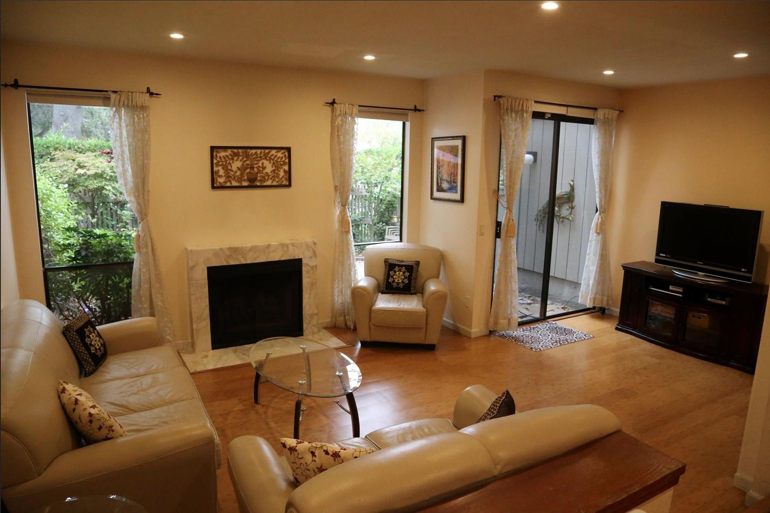 163 Sherland Ave photo 3