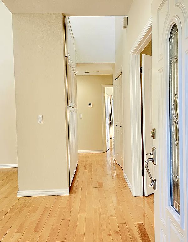 625 Charmain Cir photo 5