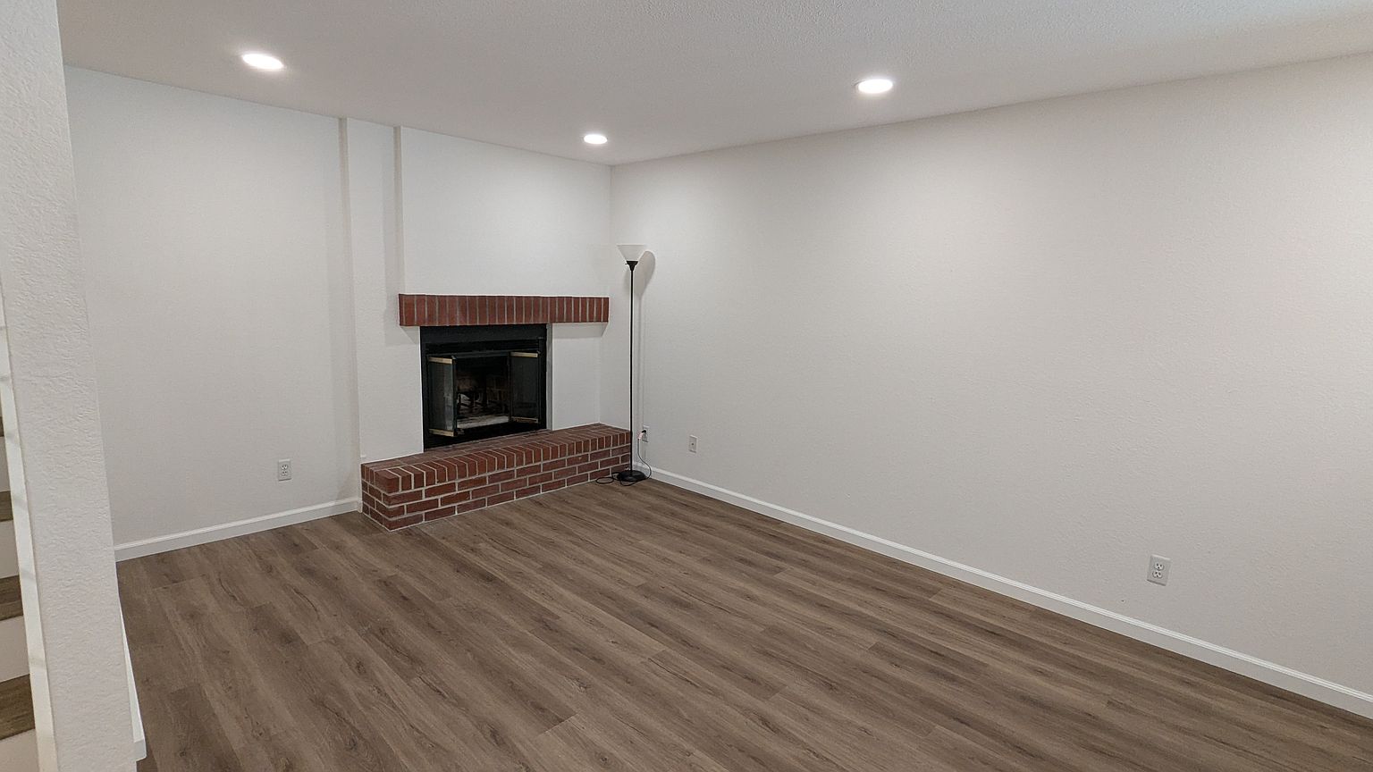 1019 Chula Vista Ter photo 3