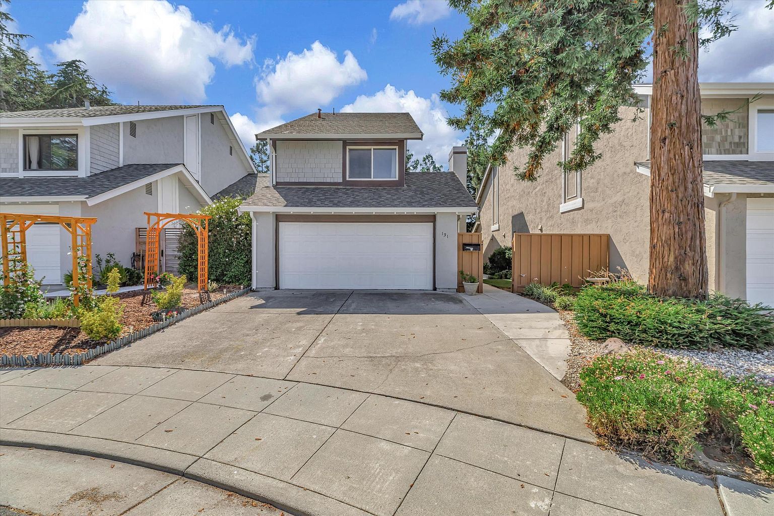 131 Carson Ct photo 2