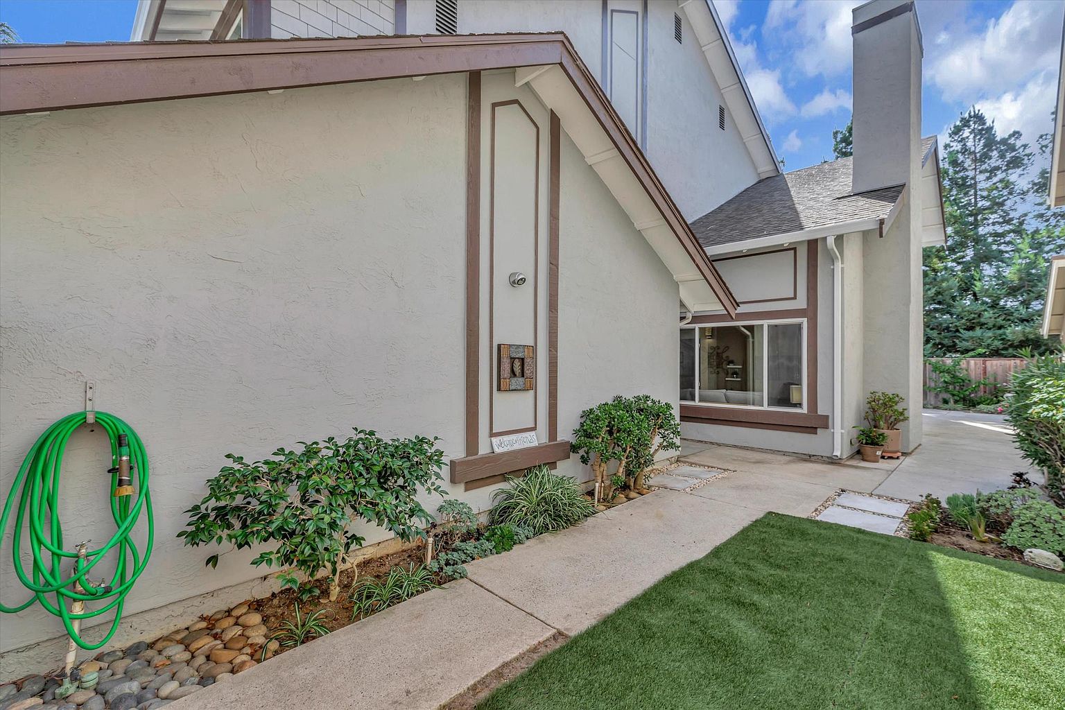 131 Carson Ct photo 5