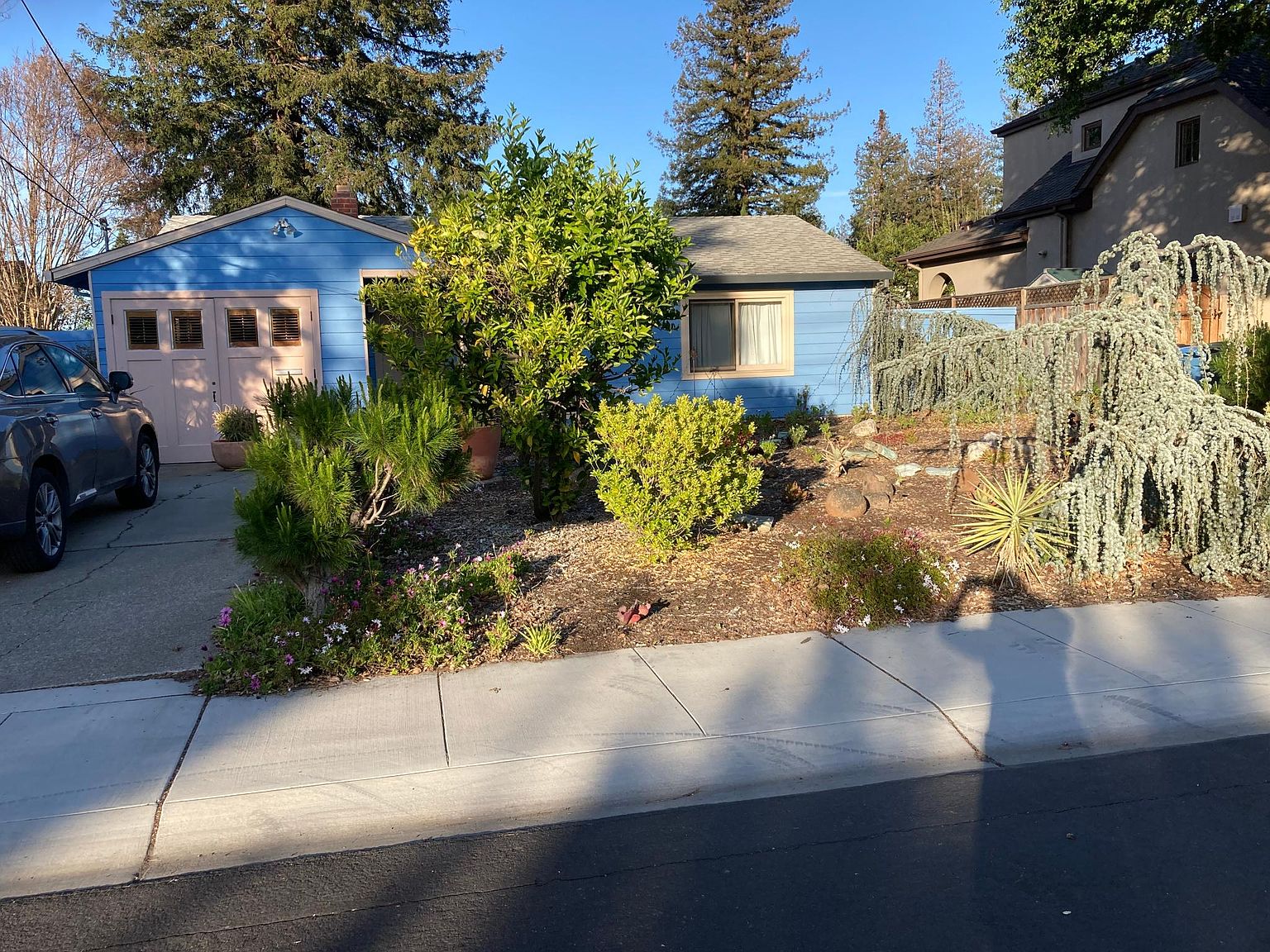 4215 Suzanne Dr photo 2