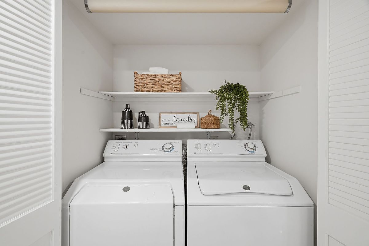 73 3rd St photo 3