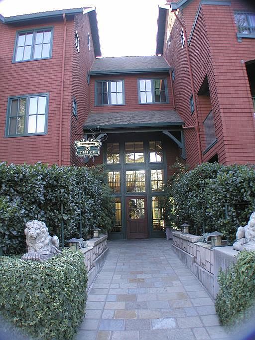 38 3rd St photo 2