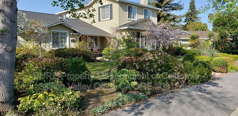 1158 Fordham Way photo 2