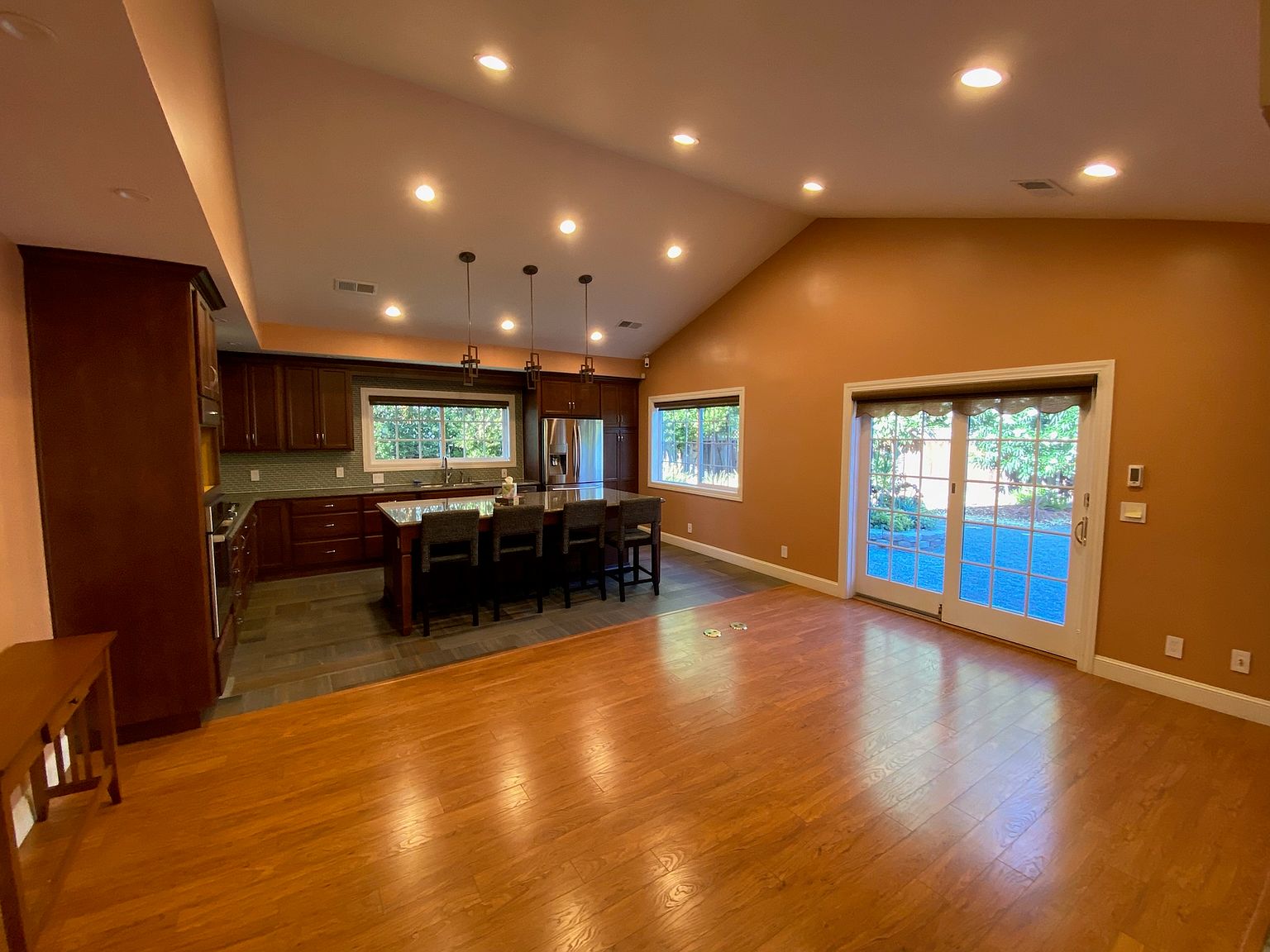 1527 Fordham Ct photo 4