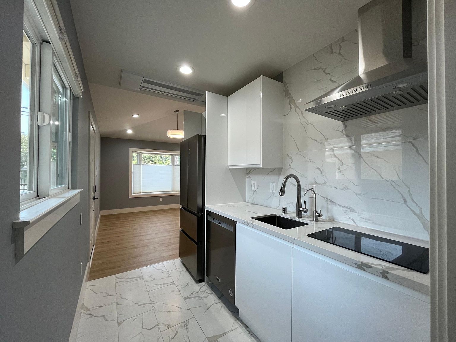 In Law Adus on Miramonte Ave · Mountain View