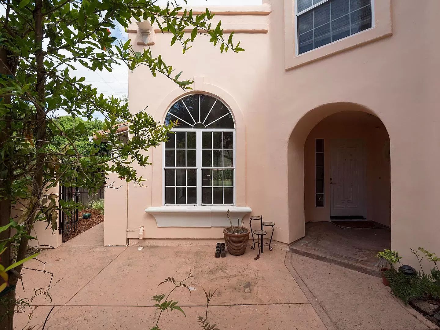 1299 Cuernavaca Circulo Mountain View, CA 94040 photo 2