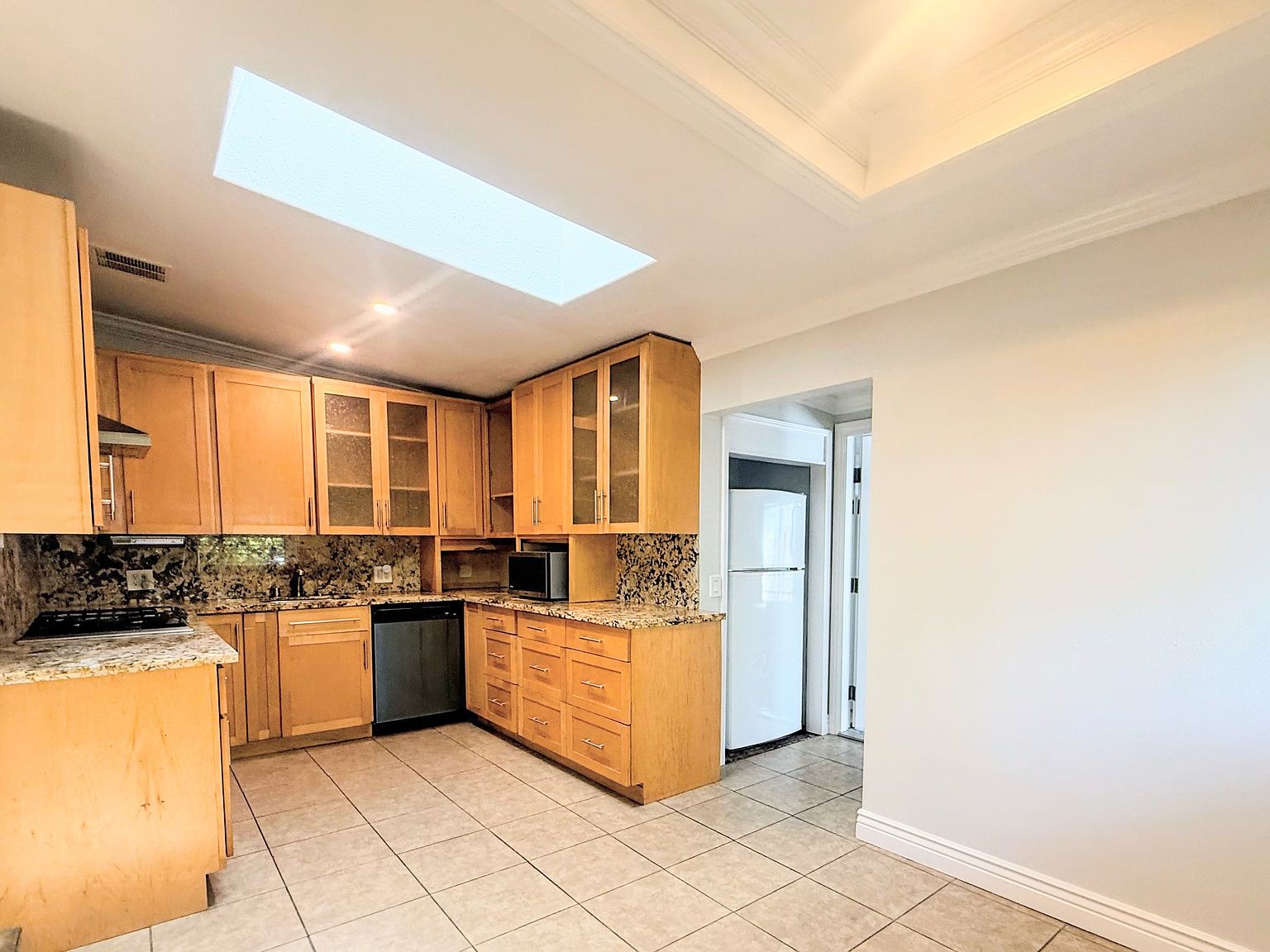760 Madrone Ave photo 2